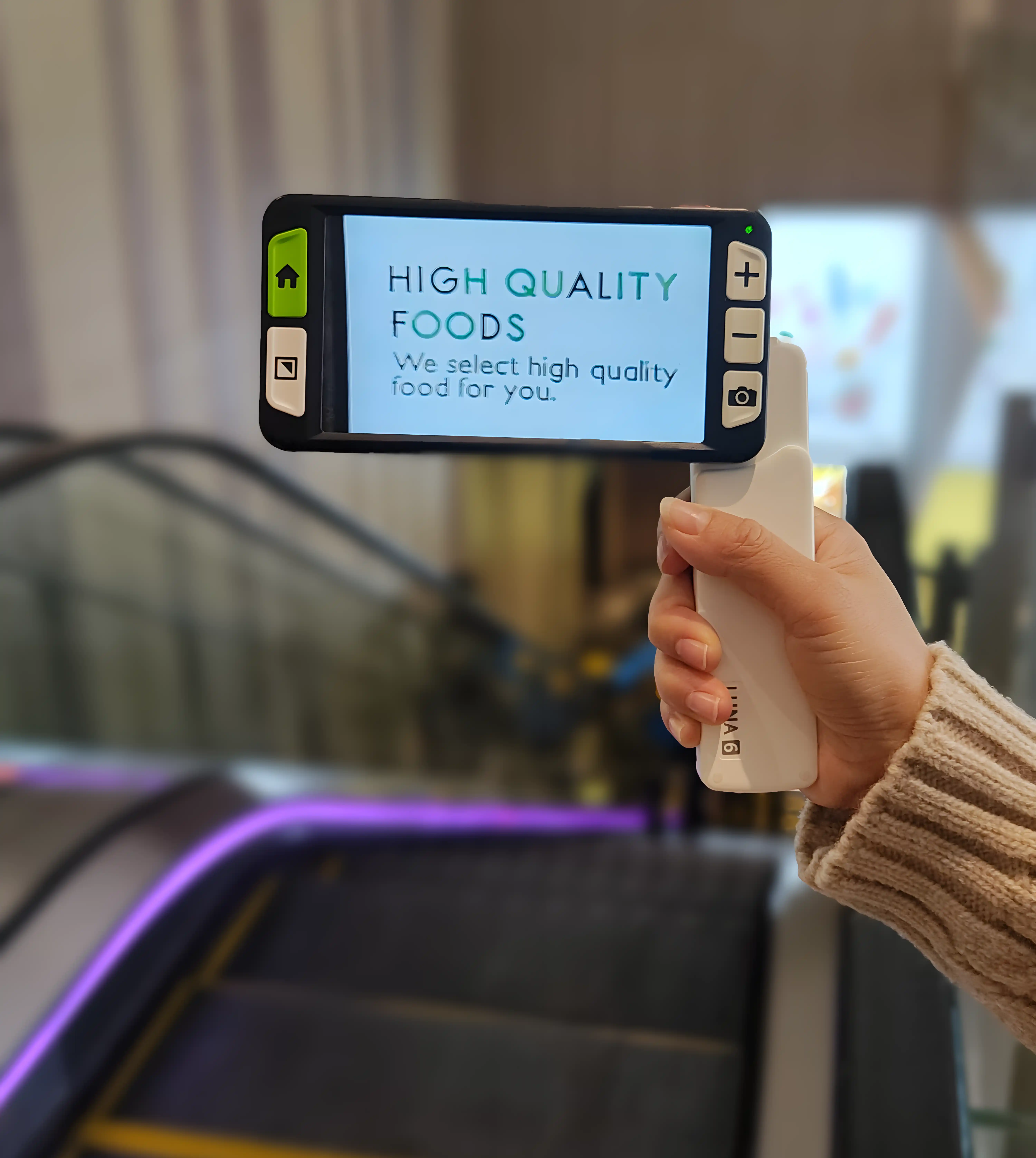 luna 6 handheld video magnifier