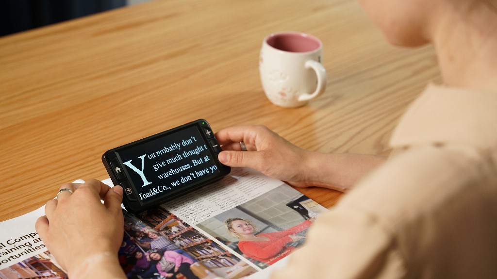 reading and learning with digital magnifiers