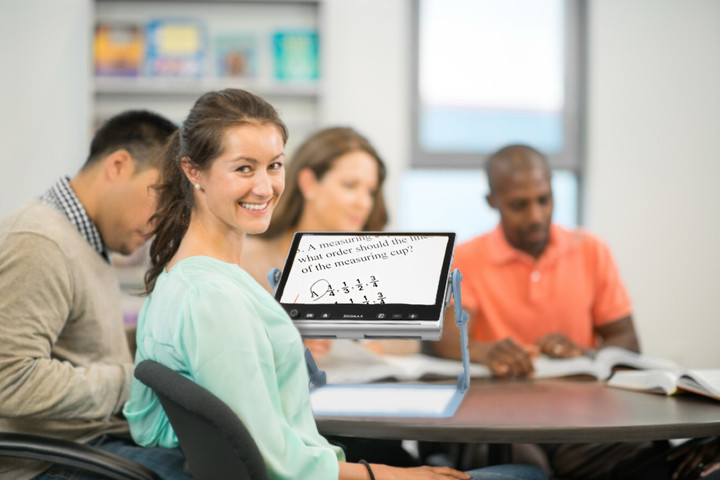 use zoomax snow 12 at school