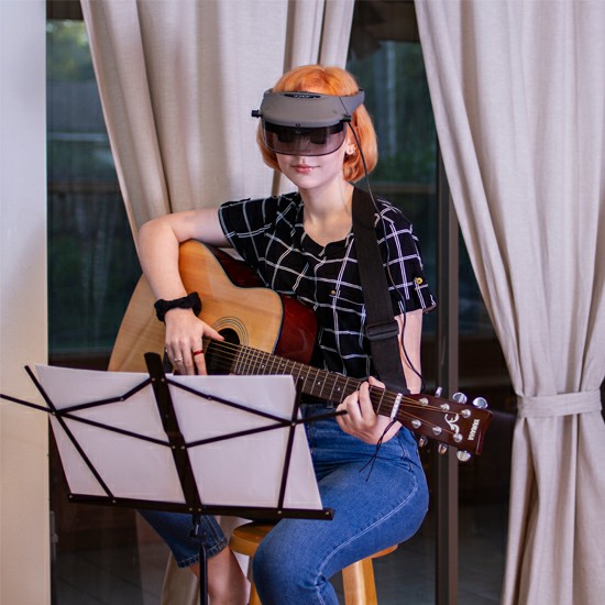 acesight e glasses can help with daily tasks