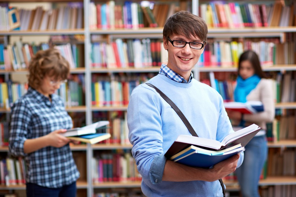 what do low vision students at university need