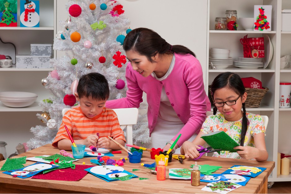 christmas tactile workshop with visually impaired loved ones